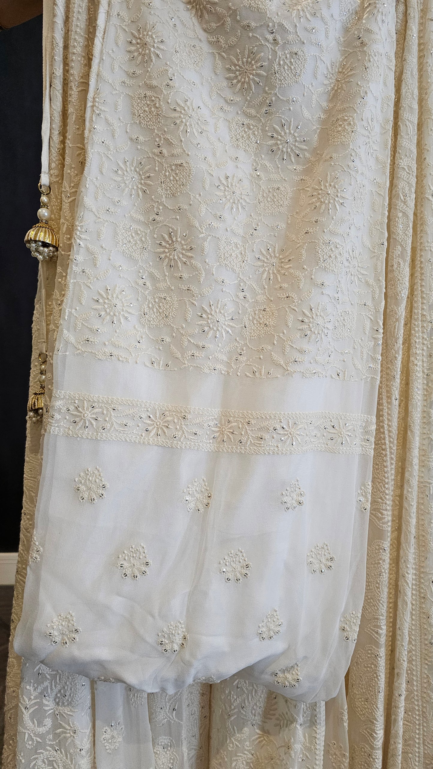 Ivory Lehnga (Ambi Design)