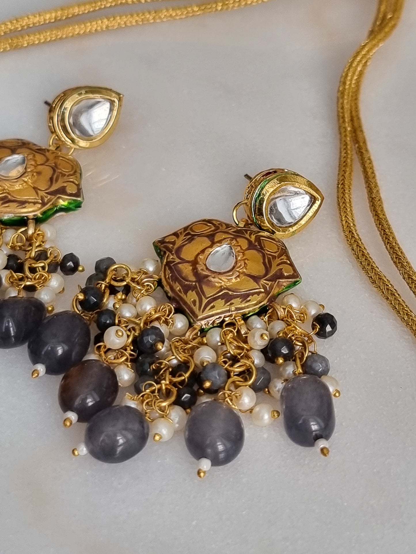 Grey Kundan Necklace Set
