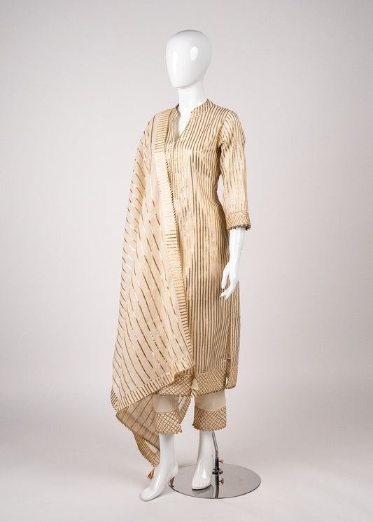Ivory Gota Detailed Kameez - Nehru Collar