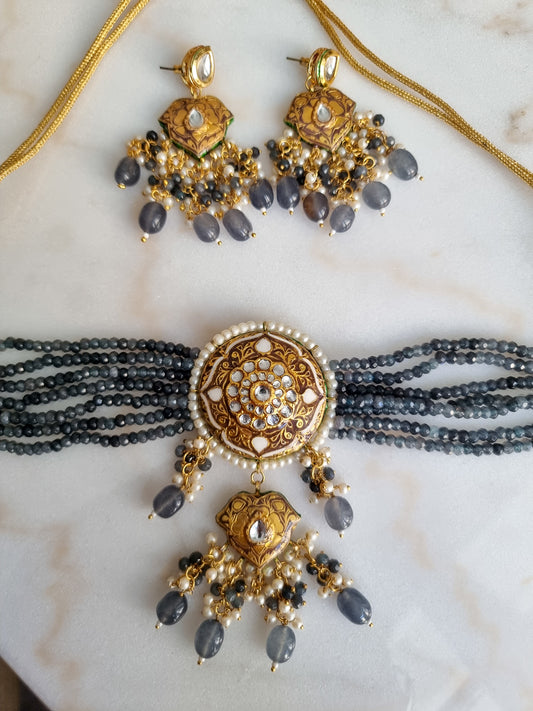Grey Kundan Necklace Set